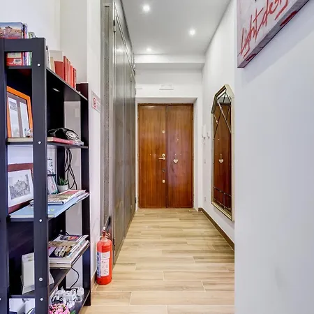 In Relax Lovely Two In The Center Of Rome, Fabrizia