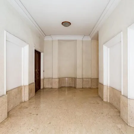 Lovely Two-room In The Center Of *
