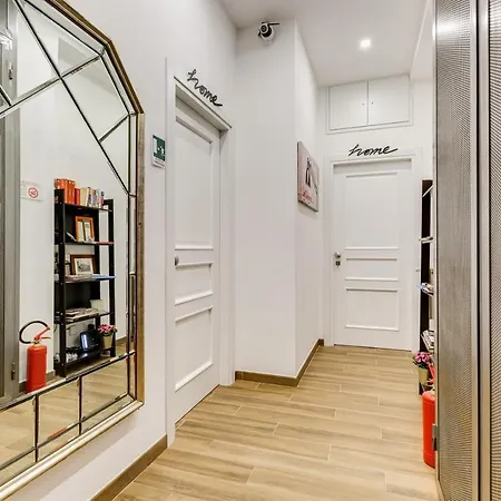 Lovely Two-room In The Center Of Rome