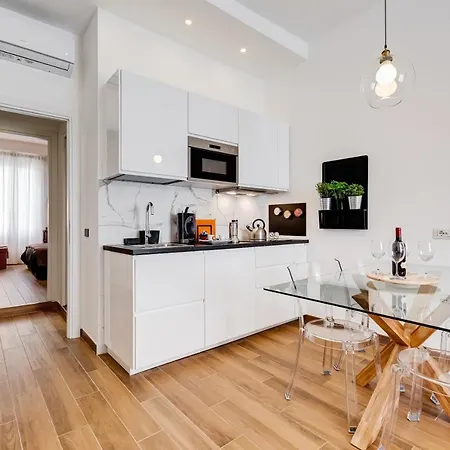 Apartment Lovely Two-room In The Center Of Rome