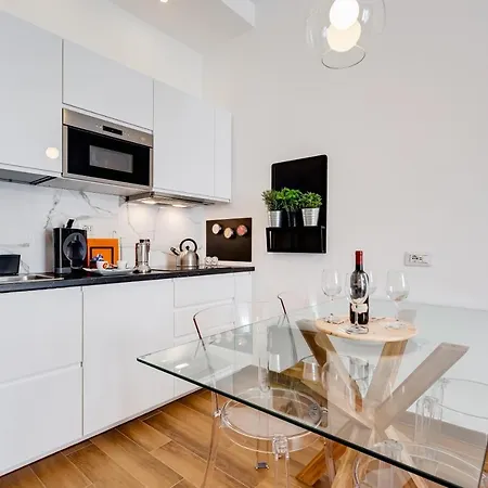 Lovely Two-room In The Center Of Rome