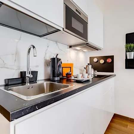 Lovely Two-room In The Center Of