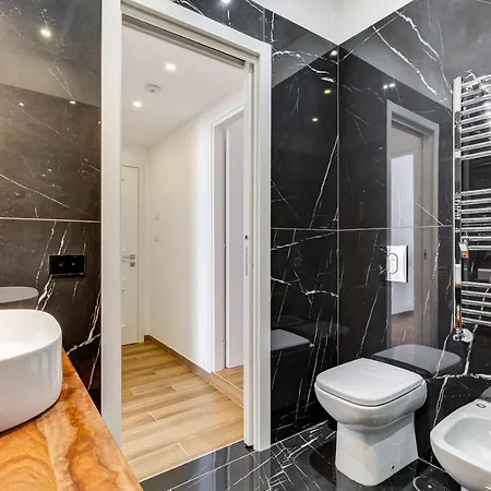 Lovely Two-room In The Center Of Apartment *